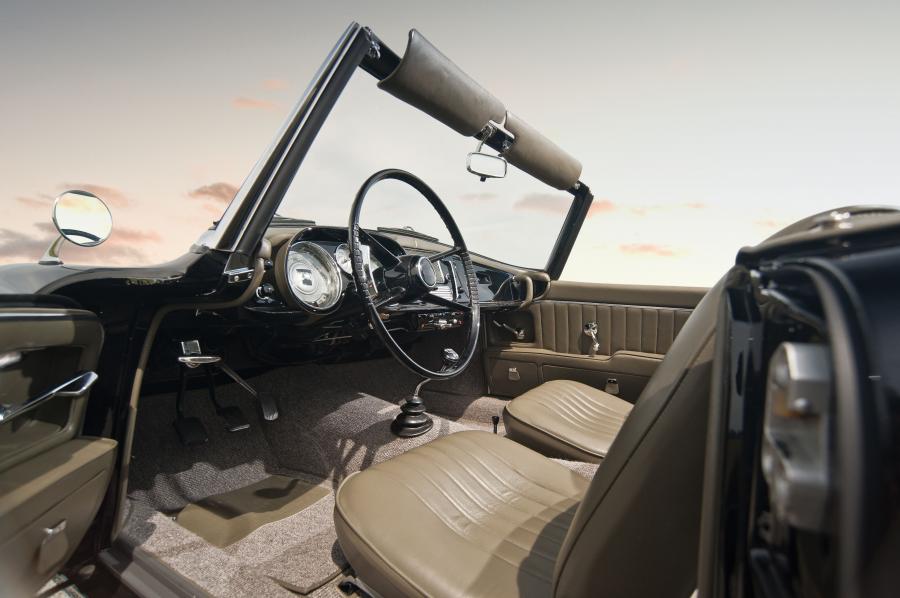 Интерьер BMW 507 (Series II) 1957 года  (фото 66 из 177)